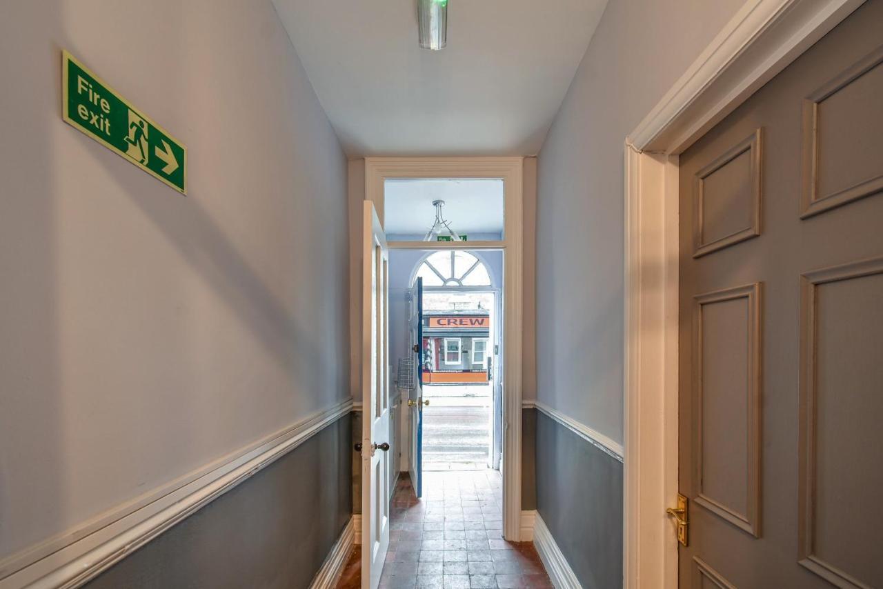 Fifth Quarter Apartment With Free Parking Йорк Екстериор снимка