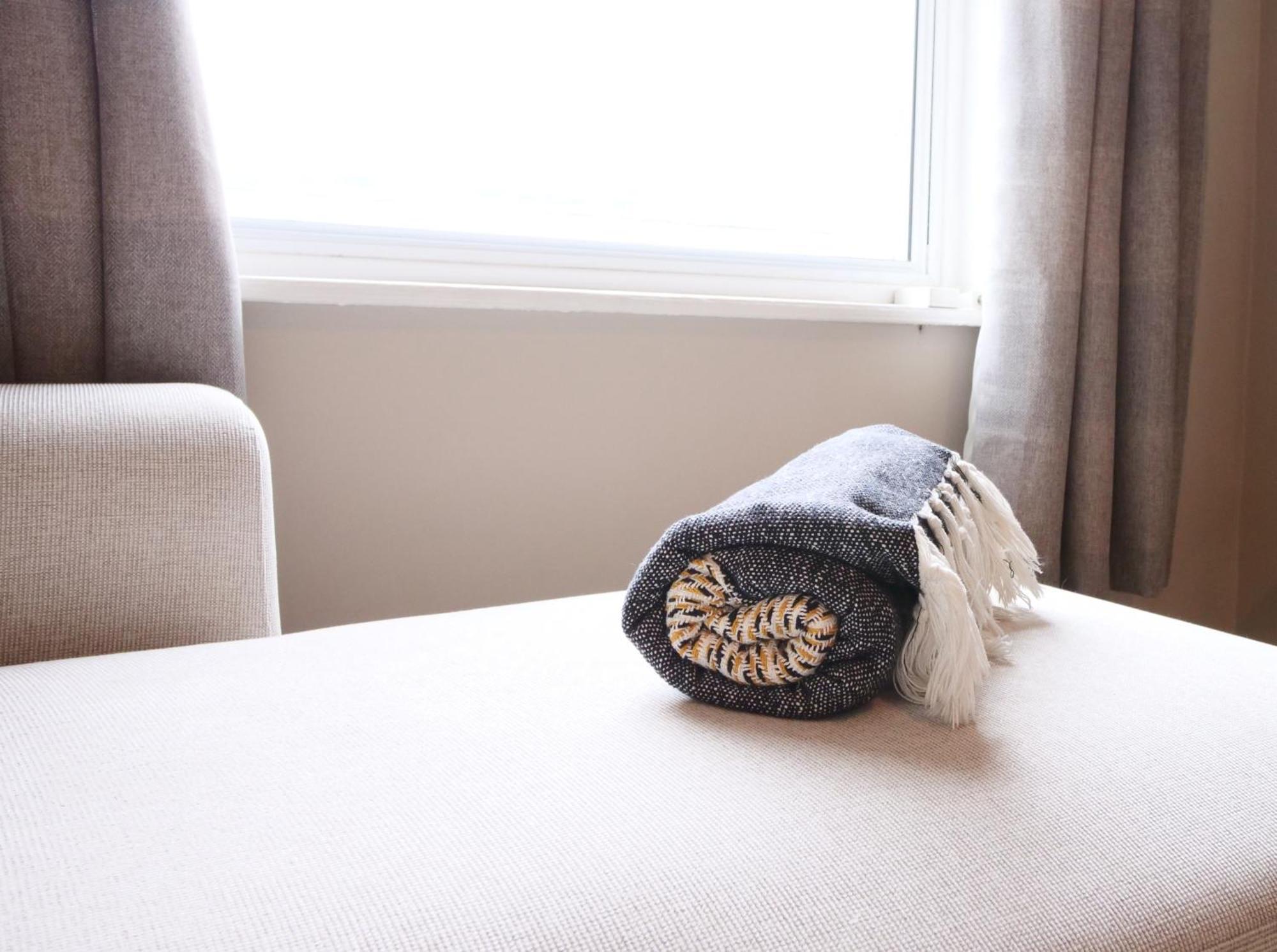 Fifth Quarter Apartment With Free Parking Йорк Екстериор снимка